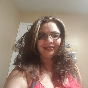 Meet your Posher, Ester